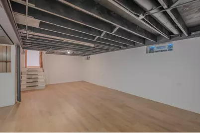 7802 Warwick Avenue, Darien, IL 60561 - Photo 15