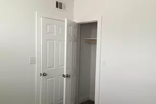 6429 N Claremont Ave, Chicago, IL 60645 - Photo 15