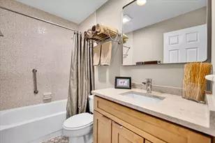 196 Shoreline Rd, Lake Barrington, IL 60010 - Photo 15