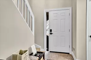 196 Shoreline Rd, Lake Barrington, IL 60010 - Photo 3