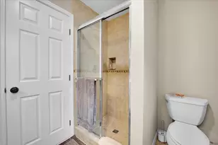 196 Shoreline Rd, Lake Barrington, IL 60010 - Photo 17