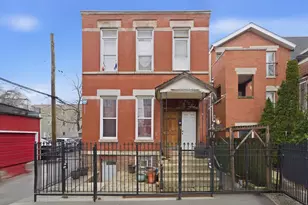 943 N Fairfield Ave, Chicago, IL 60622 - Photo 1