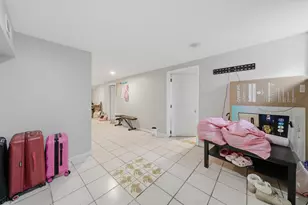 943 N Fairfield Ave, Chicago, IL 60622 - Photo 15