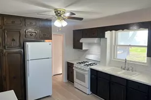 709 E Livingston St, Streator, IL 61364 - Photo 7