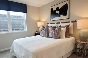 2227 Waters Edge Dr, Schaumburg, IL 60173 - Photo 17