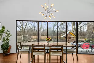 6323 N Kirkwood Ave, Chicago, IL 60646 - Photo 3