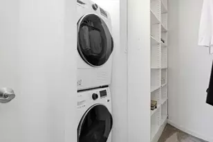 111 E Chestnut St, Chicago, IL 60611 - Photo 27