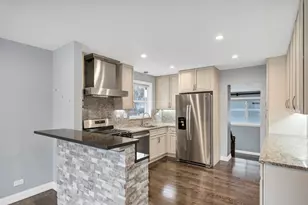 250 N Irving Ave, Hillside, IL 60162 - Photo 7