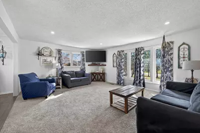 6059 Pioneer Terrace, Dekalb, IL 60115 - Photo 7