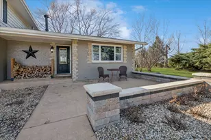 35 Eagle View Ln, Oswego, IL 60543 - Photo 7