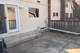 211 Applewood Ln, Bloomingdale, IL 60108 - Photo 5