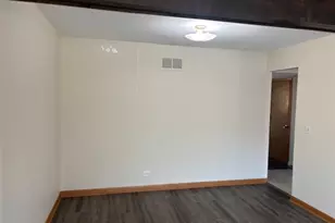 211 Applewood Ln, Bloomingdale, IL 60108 - Photo 11