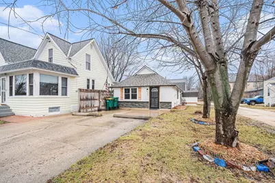 215 W Main Street, Kirkland, IL 60146 - Photo 3