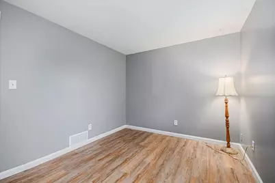 215 W Main Street, Kirkland, IL 60146 - Photo 21