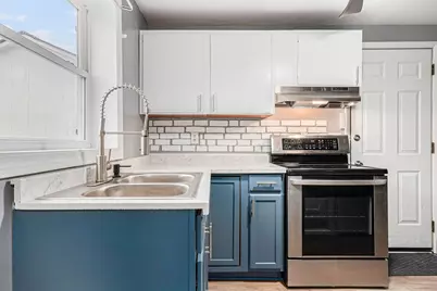 215 W Main Street, Kirkland, IL 60146 - Photo 13