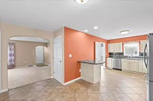 1019 N Sangamon Ave, Gibson City, IL 60936 - Photo 7