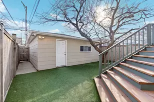 1903 W Berteau Ave, Chicago, IL 60613 - Photo 33