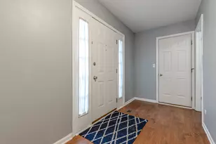 12 Sommerset Ln, Lincolnshire, IL 60069 - Photo 5