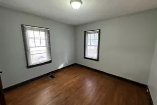 1022 15th St, Rockford, IL 61104 - Photo 9