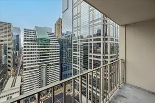 200 N Dearborn St, Chicago, IL 60601 - Photo 5