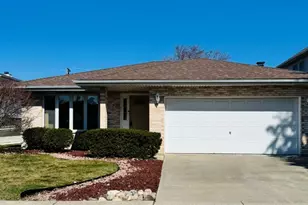 7110 W 82nd Pl, Burbank, IL 60459 - Photo 1