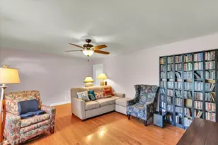 2112 Campbell Dr, Champaign, IL 61820 - Photo 7