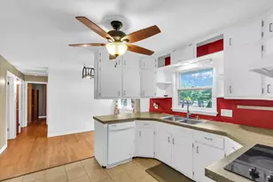 2112 Campbell Dr, Champaign, IL 61820 - Photo 9