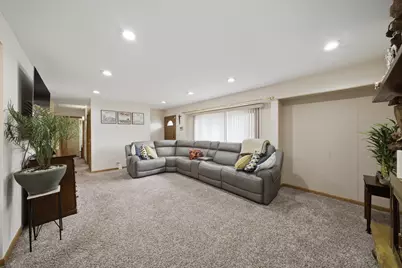 8132 S 83rd Court, Justice, IL 60458 - Photo 5