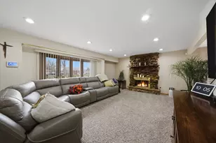 8132 S 83rd Ct, Justice, IL 60458 - Photo 3