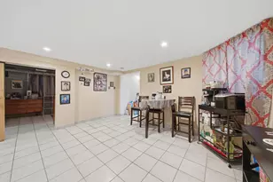 3975 W Barry Ave, Chicago, IL 60618 - Photo 37