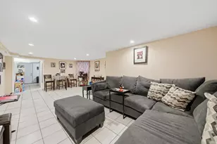 3975 W Barry Ave, Chicago, IL 60618 - Photo 35