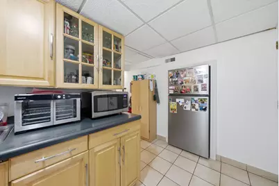 3975 W Barry Avenue, Chicago, IL 60618 - Photo 39