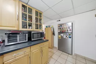 3975 W Barry Ave, Chicago, IL 60618 - Photo 39