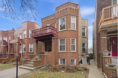 3975 W Barry Avenue, Chicago, IL 60618 - Photo 3
