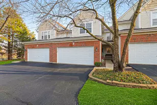 145 Farmgate Dr, Schaumburg, IL 60193 - Photo 1