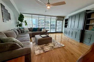 300 N State St, Chicago, IL 60654 - Photo 9