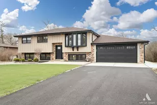 10521 Fitzsimmons Dr, Palos Park, IL 60464 - Photo 1