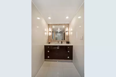 538 W 32nd Street, Chicago, IL 60616 - Photo 15