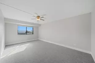 555 Graceland Ave, Des Plaines, IL 60016 - Photo 13