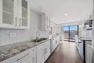 555 Graceland Ave, Des Plaines, IL 60016 - Photo 3