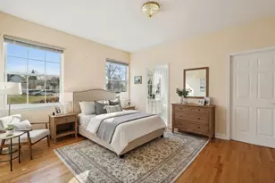 2382 Carillon Dr, Grayslake, IL 60030 - Photo 11