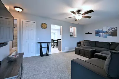 910 Greenfield Drive, Aurora, IL 60506 - Photo 3