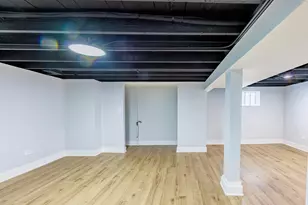 9356 S Manistee Ave, Chicago, IL 60617 - Photo 31