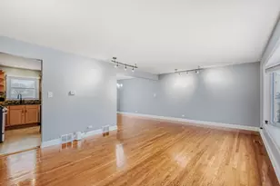 8507 Blueridge Ave, Hickory Hills, IL 60457 - Photo 7