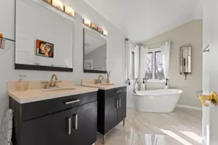 2409 Baldwin Ct, Schaumburg, IL 60193 - Photo 19