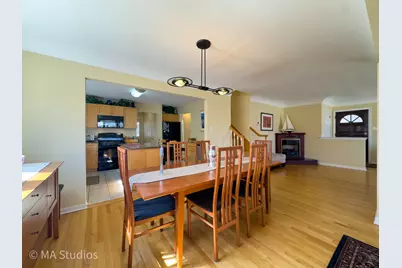 8912 Harms Road, Morton Grove, IL 60053 - Photo 13