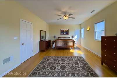 8912 Harms Road, Morton Grove, IL 60053 - Photo 39