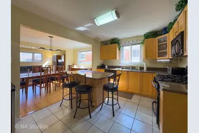 8912 Harms Road, Morton Grove, IL 60053 - Photo 23