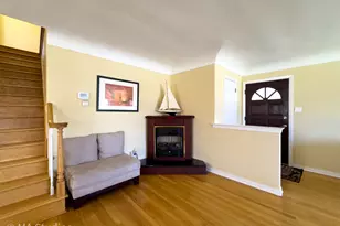 8912 Harms Rd, Morton Grove, IL 60053 - Photo 9