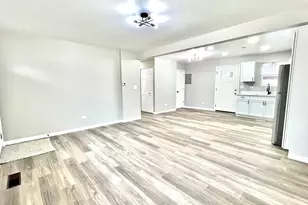 859 Foran Ln, Aurora, IL 60506 - Photo 3